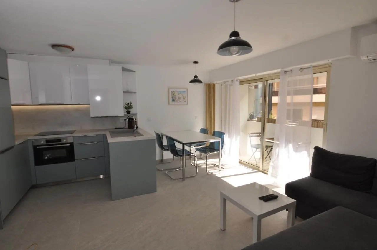 Albert 1Er - Chic One-Bedroom Apartment With Parking - Stayinantibes Francia