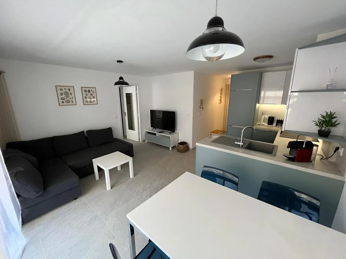 Albert 1Er - Chic One-Bedroom Apartment With Parking - Stayinantibes
