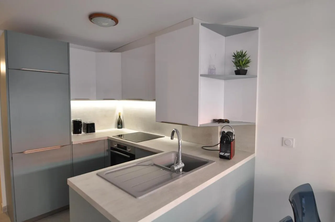 Albert 1Er - Chic One-Bedroom Apartment With Parking - Stayinantibes France
